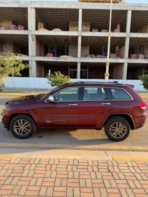 Used Jeep Grand Cherokee in Karbala