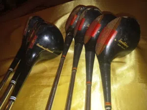 clubs de golf مضارب الغولف