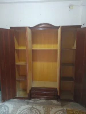 دولاب زان عموله تقيل اربع ضرف
