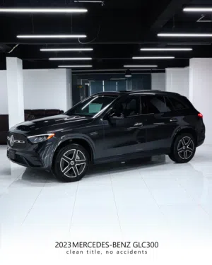 MERCEDES BINZ /GLC300 . 2023