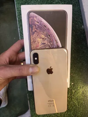 Xs max 256  بطارية 74%  كرتونه  مغير ظهر للأمانه  و الجهاز متفتحش  الحالة بدون خربوش واحد