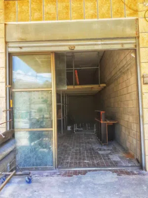 محل للبيع بالمعاجين مقابل الصوالحي ماركت ///شارع رئيسي منطقة حيوية ونشطة تجاريا //////