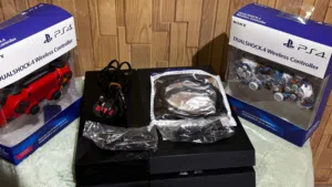 للبيع ps 4مهكر غير مفتوح وما يطلع صوت