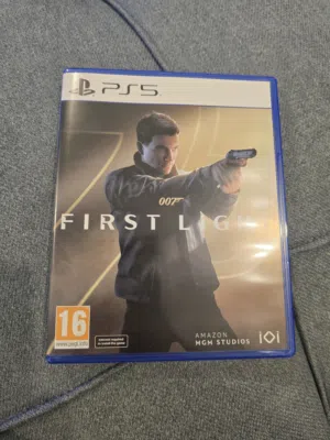 جيمس بوند 007 first light