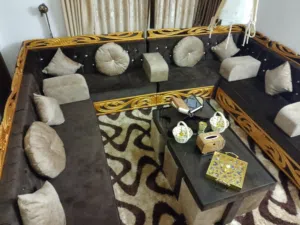 مجلس عشر مقاعد تفصيل