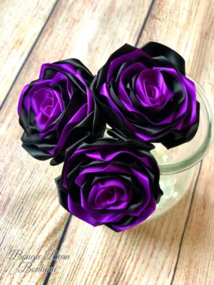 Roses en satin faites à la main