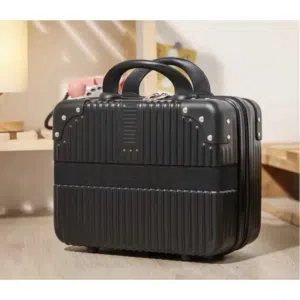 شنتة ميكب عمليه وانيقه بكل تفاصيلها