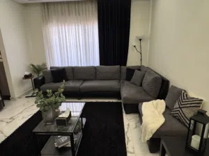 طقم غرفة جلوس بحالة ممتازة جداً