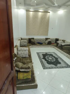 300 m2 4 Bedrooms Apartments for Rent in Aden Al-Drein