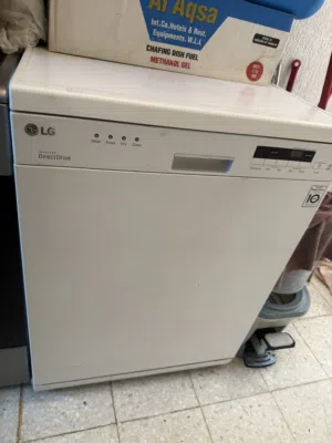 طباخ و غسيل مواعين