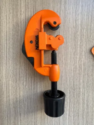 WOKIN Pipe cutter available with SIYAB Trading  قاطع أنابيب WOKIN متوفر لدى شركة سياب للتجارة