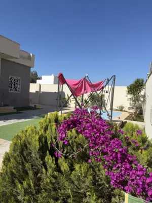 استراحة وَرْد اجار يومي ..