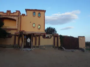 5 Bedrooms . 2 Bathrooms . 145 m20