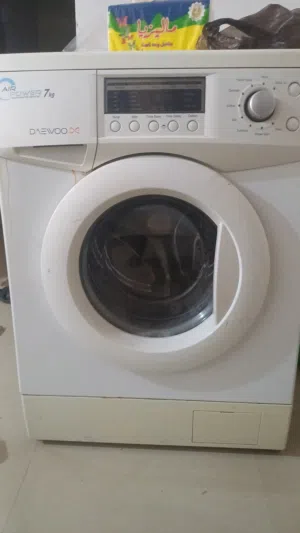 غسالة للبيع بسعر مغري شغال %100