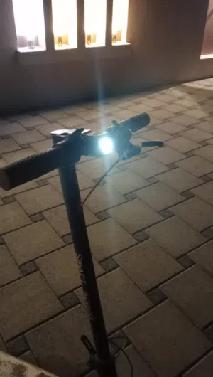 سكوتر كهربائي وصف مهم. او للبدل دراجه بطبوط صاحيه و امورها طيبه