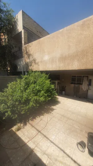 بيت للبيع في منطقه الغزاليه