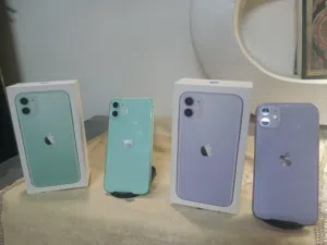 ايفون 11 بحاله جيده جدا 65 g