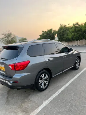 Used Nissan Pathfinder in Al Batinah