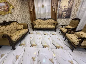 طقم كنب مستعمل سبع مقاعد