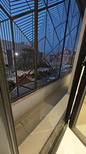 للايجار شقه 4 غرف ماستر في رميثيه