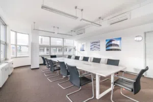 Book open plan office space for businesses of all sizes in MUSCAT, Beach One