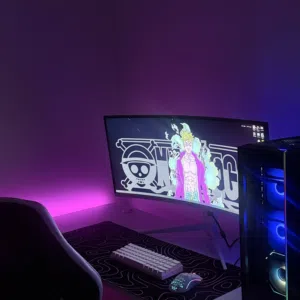 طاوله جيمنج اضاءه حرف L يسار