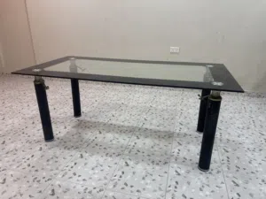 طاوله  مستعمله للبيع