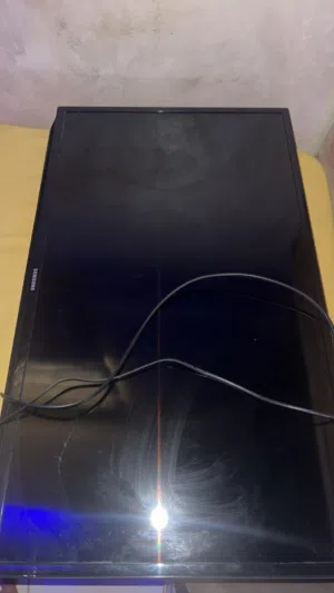شاشه سامسونج اصليه للبيع تصنيع ماليزي