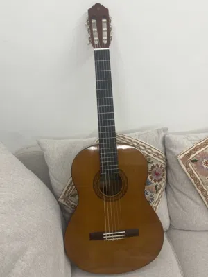 جيتار ياماها Yamaha C 40