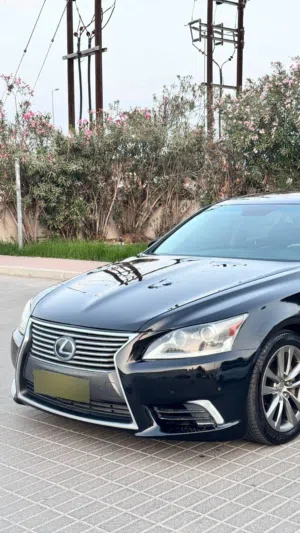 Used Lexus LS in Muscat