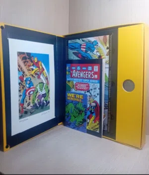 مجموعة مجموعة مجموعة Marvel's Greatest Avengers Special Edition لهواة التجميع من عام 1999.