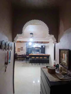 3 Bedrooms . 2 Bathrooms . 160 m22