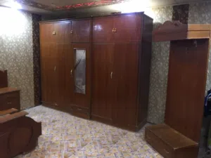 غرفة اخشاب صاج باب اول قويه جداً
