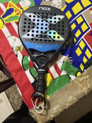 للبيع مضرب NOX AT10 Genius 12K 2024
