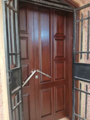 لكل جمعيه العصيان البيبان والاقفال والمطابخ وغرف النوم