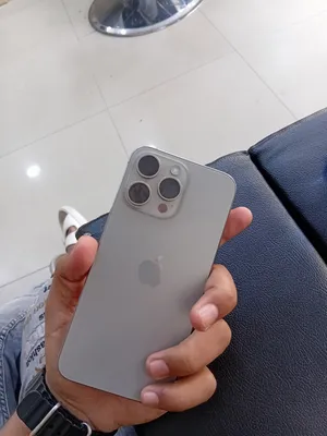 Apple . iPhone 15 Pro Max . 256 GB0