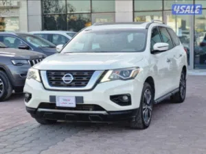 Used Nissan Pathfinder in Al Ahmadi