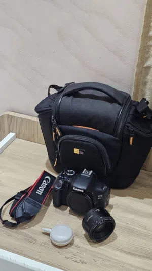 كاميرا كانون 600D