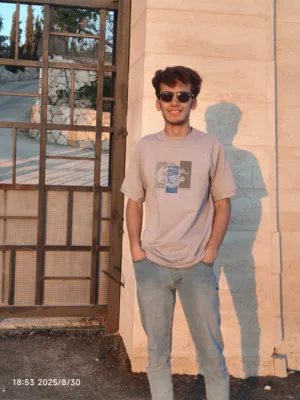 أدم فؤاد طروه 