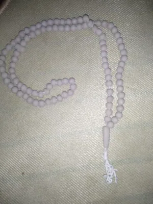 اشتغل سبح من ترب الامام الحسين عليه السلام