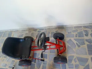 سياره تناسب طفل من 2 سنه الى 8 سنين