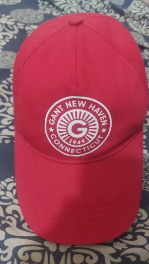 Cap GANT Unused, in good condition. Last price 3 kd