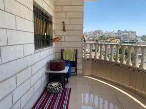 3 Bedrooms . 2 Bathrooms . 162 m24