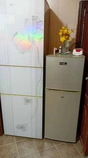 ثلاجتين للبيع