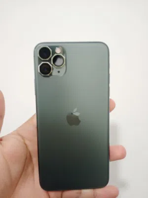 iPhone 11 Pro Max مراية كلشي ما مبدل بيه ما مفتوح على وضع الشركة  بطارية 92  سعرة 370 بي مجال بسيط