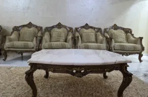 طقم كنب خشب مصري فخم 7 مقاعد مع طاولة رخام في جودة عالية.