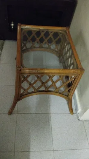 طاولة بنيه