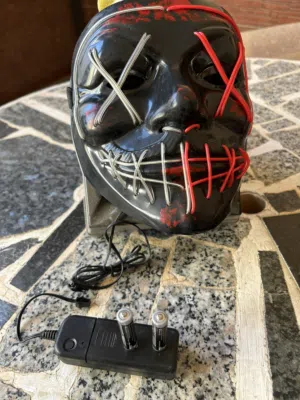 قناع ضي مختلف الأضواء