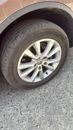 Used Volkswagen Touareg in Farwaniya