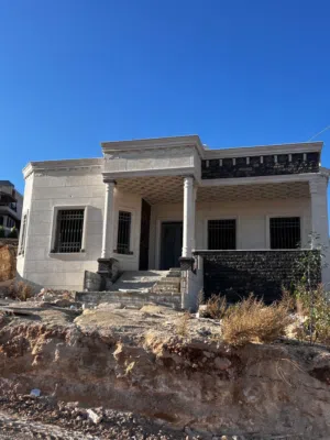 257 m2 4 Bedrooms Townhouse for Sale in Amman Marka Al Shamaliya